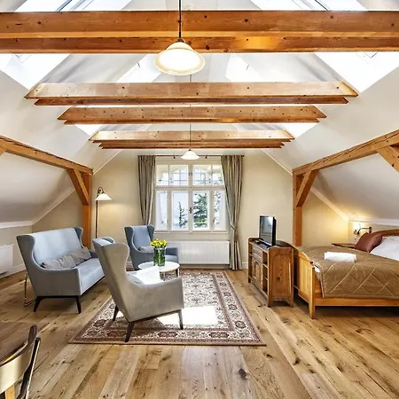 Lejlighedshotel Lavina *